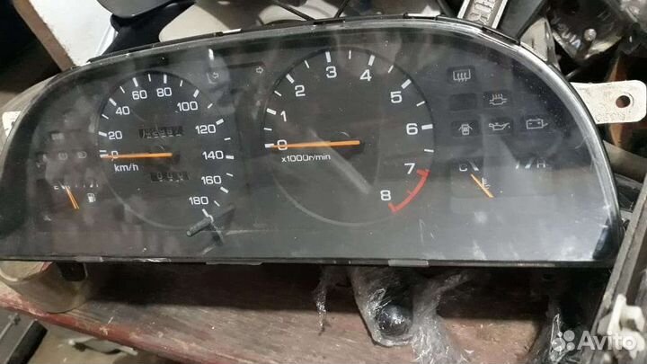 Щиток приборов Nissan bluebird u13