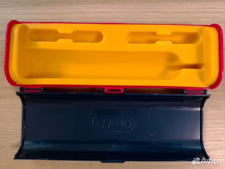 Новый футляр для детской зубной щетки oral-b