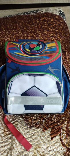 Рюкзак школьный