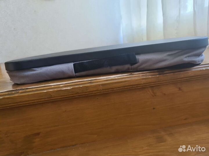 Столик-поднос на подушке для ноутбука