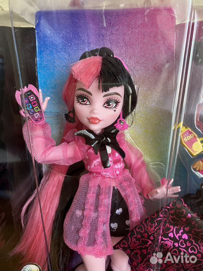 Кукла Monster High базовая Draculaura g3