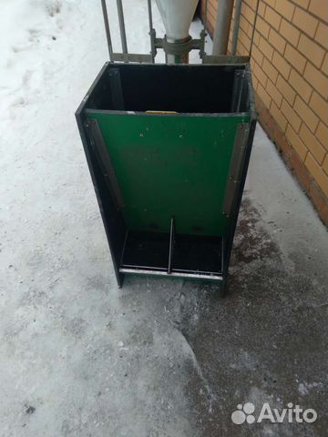 Бункерная кормушка