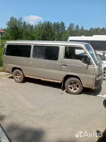 Nissan Caravan 3.2 MT, 2001, 350 000 км с пробегом, цена 420000 руб.