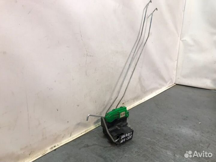 Замок двери задний правый Hyundai Solaris G4FC