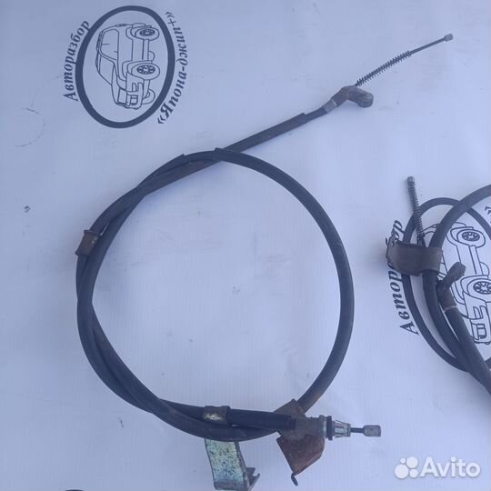 Тросик ручника лев/прав Nissan X-trail t31