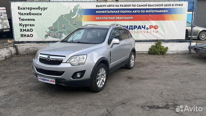 Повторитель на крыло белый Opel Antara (С145)