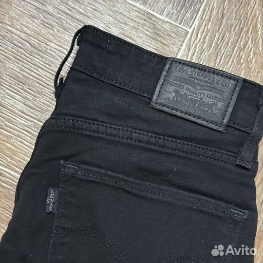 Джинсы Levi's 725 26 XS