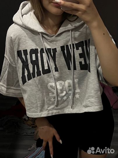 Укороченный свитшот