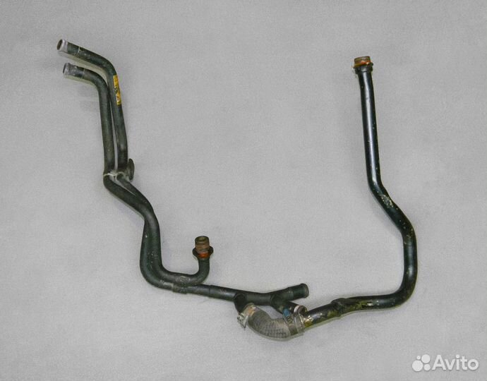 Патрубок охлаждения Audi A8 D2 6.0