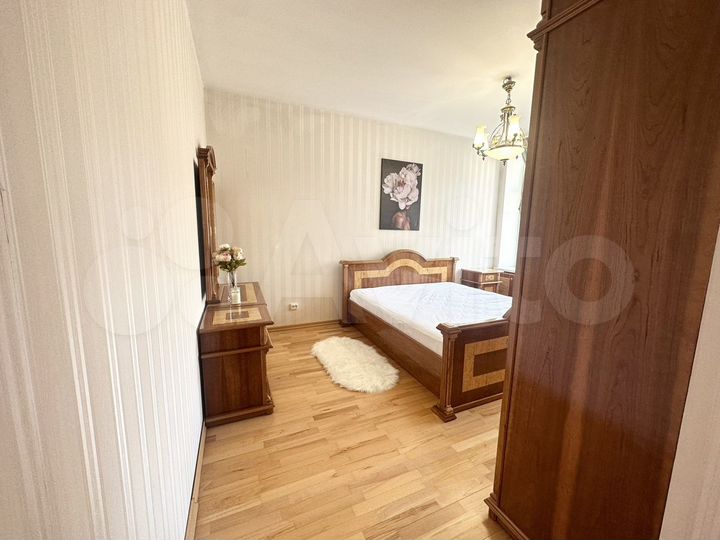 3-к. квартира, 90 м², 4/6 эт.