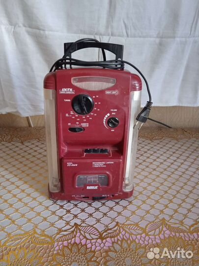 Ретро радиоприёмник, кассетный маг. +фонарь