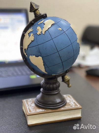 Часы глобус+копилка новые