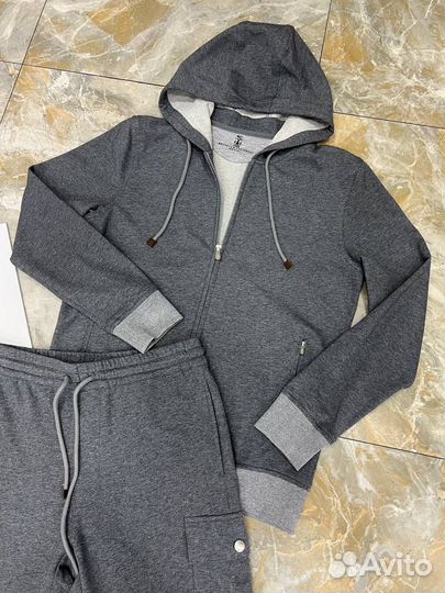 Мужской спортивный костюм 2024