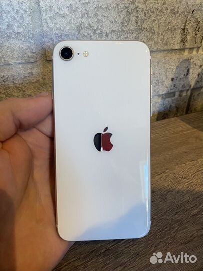 iPhone SE (2020), 64 ГБ