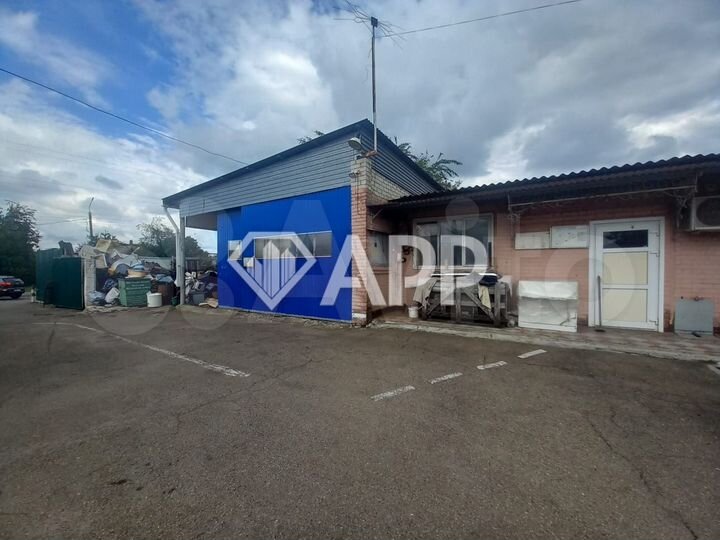 Продажа объекта площадью 372 м² с зем.уч.1221 м²