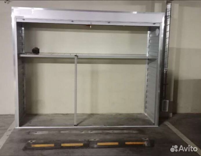 Шкаф на машиноместа с рольставней