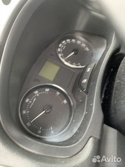 Панель приборов Skoda Fabia 2
