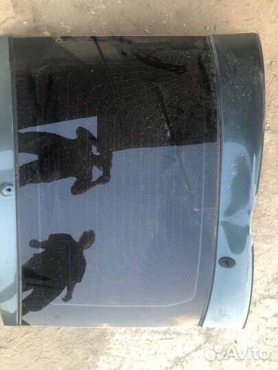 Заднее стекло на priora хэтчбек