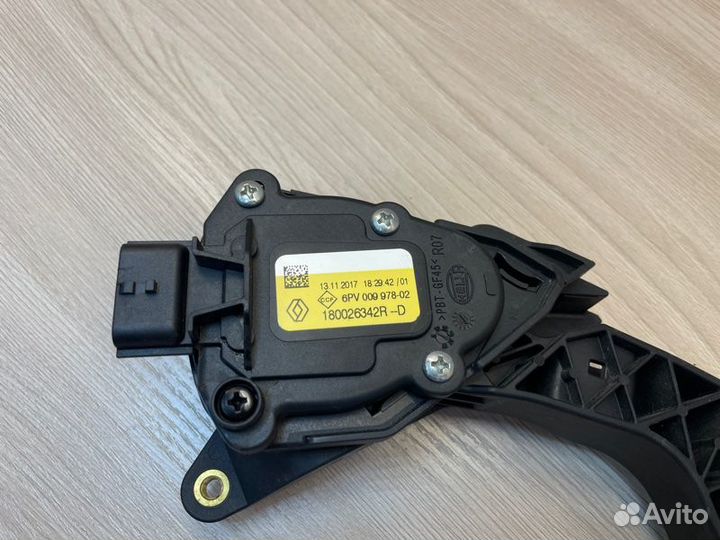 Педаль газа LADA X-Ray