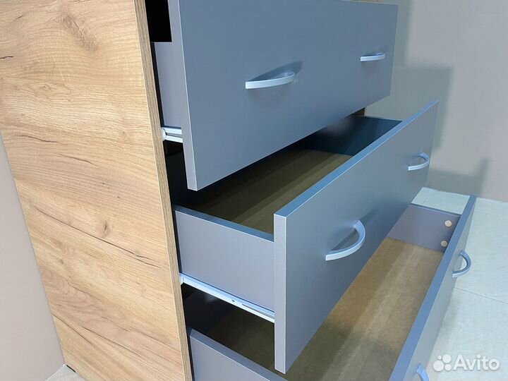 Комод с ящиками