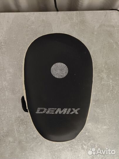 Спортивные перчатки