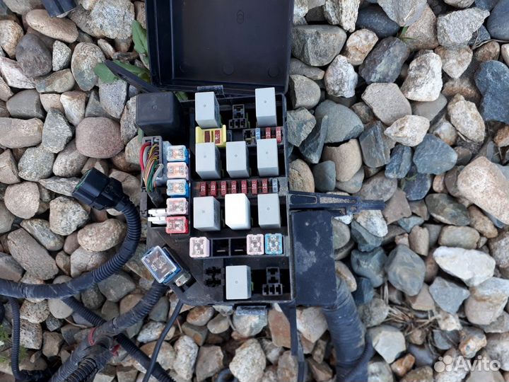 Блок предохранителей капотный, коса Хендай Акцент