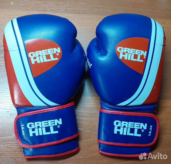 Боксерские перчатки 14 oz бу