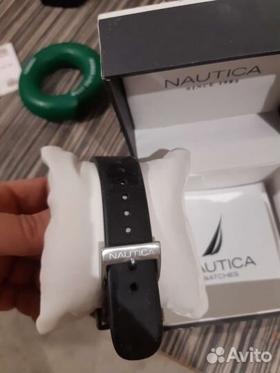 Часы Nautica
