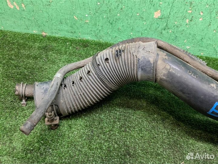 Горловина топливного бака Nissan Terrano 2 (R20)