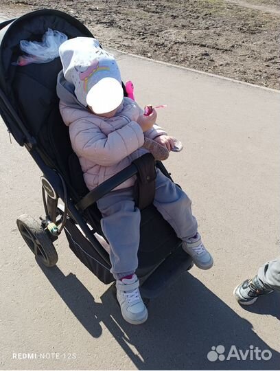 Коляска всесезонная прогулочная