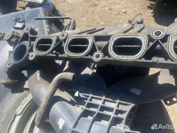 Коллектор впускной на Ford Mondeo 3 2.0
