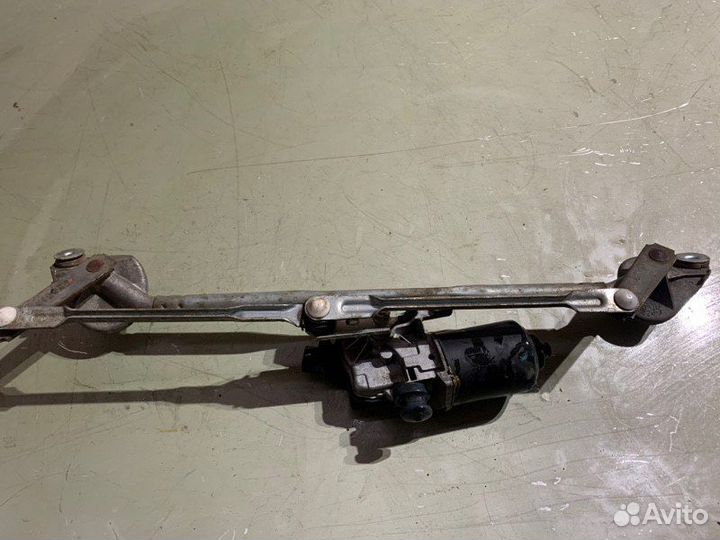 Трапеция стеклоочистителя передняя Toyota Rav4