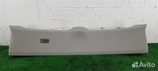 Обшивка крышки багажника Lexus RX400H 2007