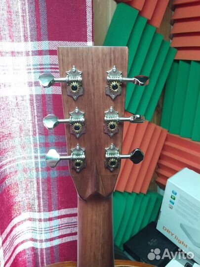 Акустическая гитара