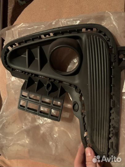 Окантовка птф фары правая kia rio 4