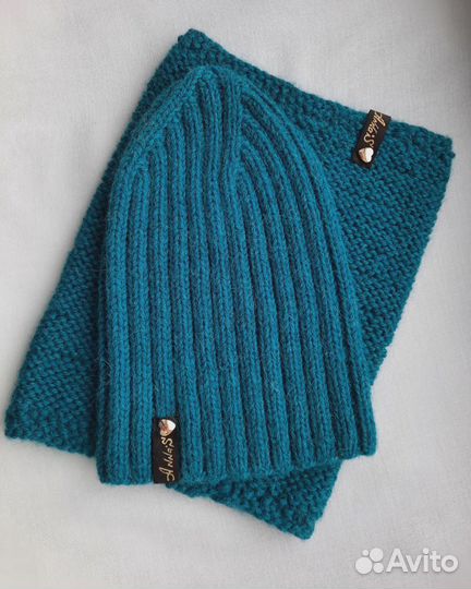 Шапка шерстяная вязаная и снуд