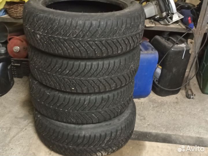 Goodyear Vector 4Seasons 195/60 R16