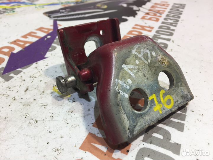 Ситроен С4 Пикассо Петля верхняя передней двери