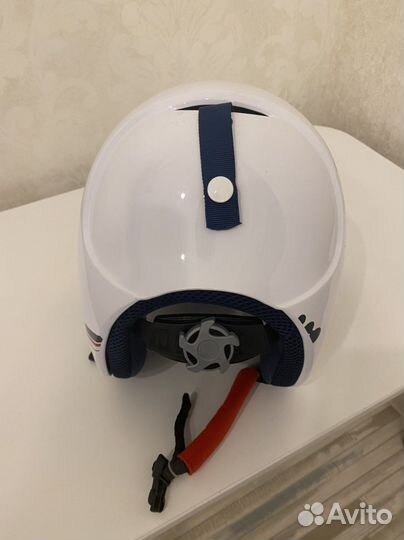 Горнолыжный шлем