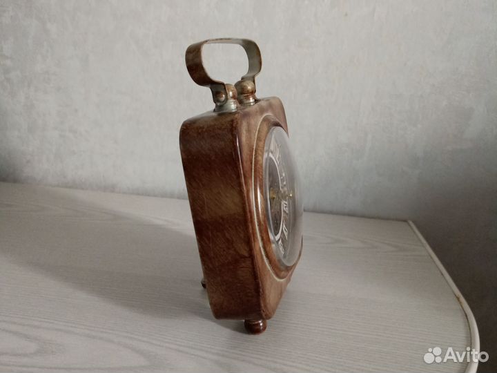 Часы настольные