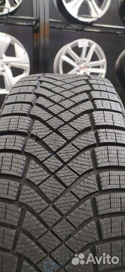 Pirelli Ice Zero FR 175/65 R14