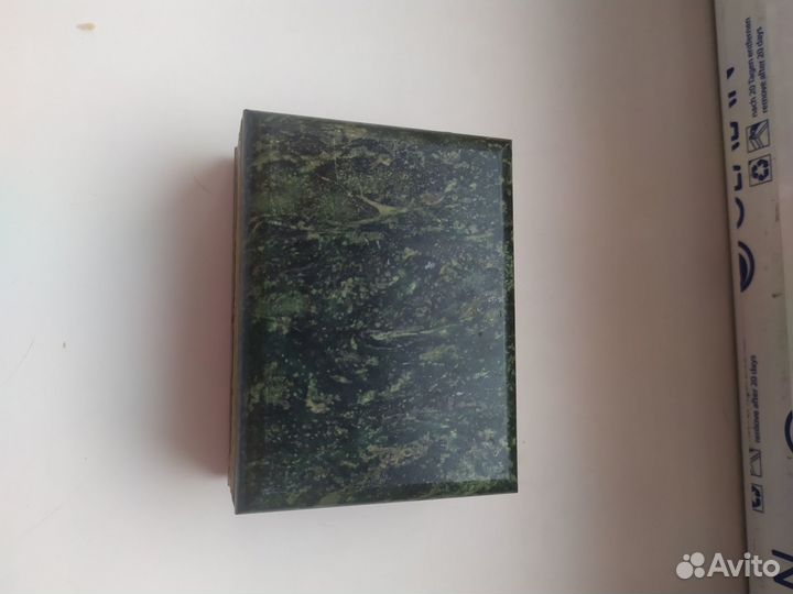 Малахитовая шкатулка