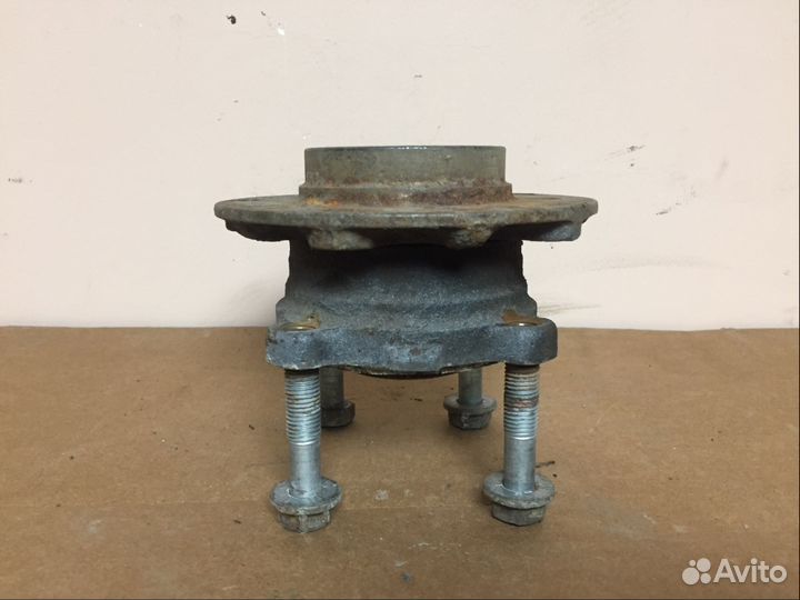 Ступица передняя BMW E39 E60 E63