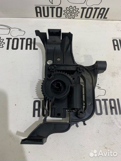 Моторчик заслонки отопителя Volkswagen Polo sedan