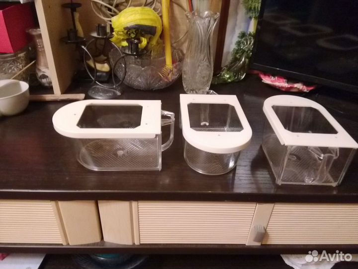 Контейнер для сыпучих продуктов прикручивается, 1л