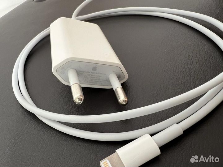 Зарядное устройство Apple