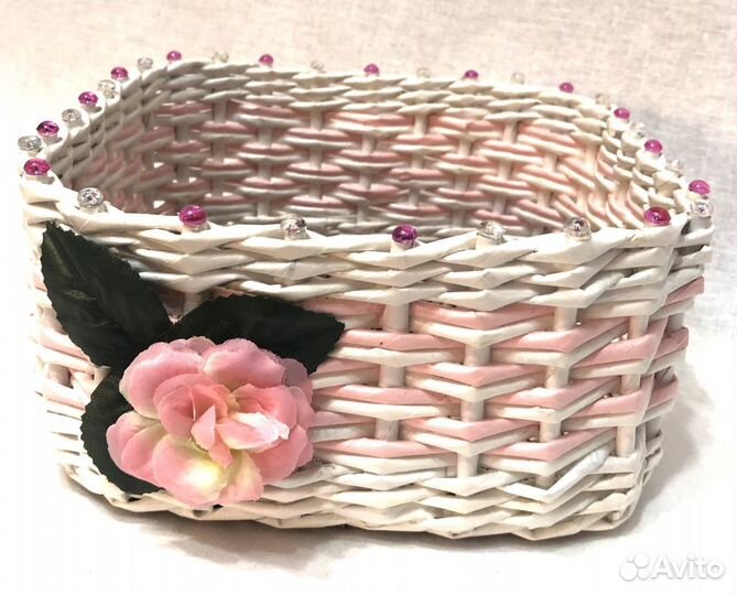 Плетеные корзины и подносы