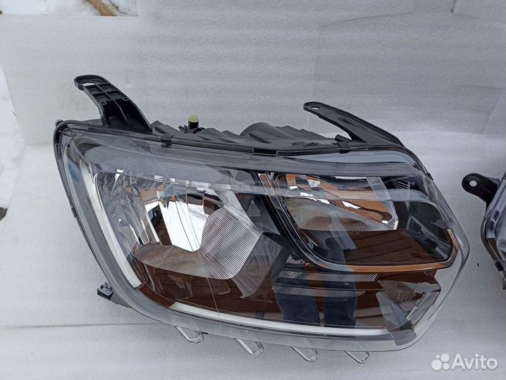 Фара Рено Дастер Renault Duster 2