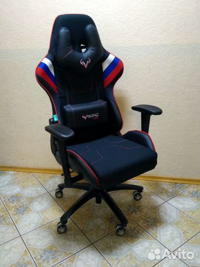 Игровое компьютерное кресло