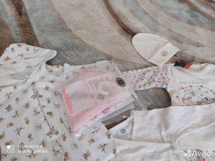 Пакет новых вещей для малышки